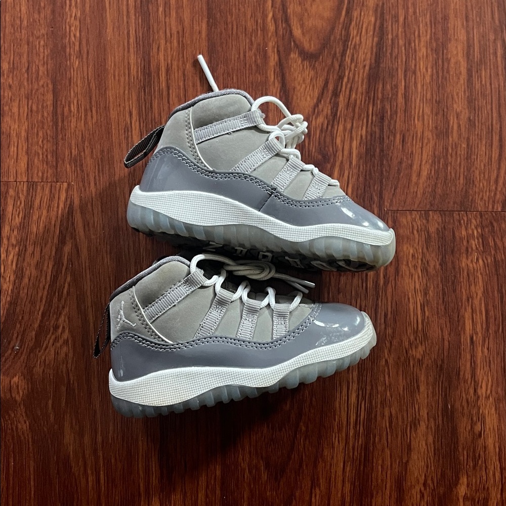 ‼️SOLD‼️Toddler Jordan 11 Cool Gray